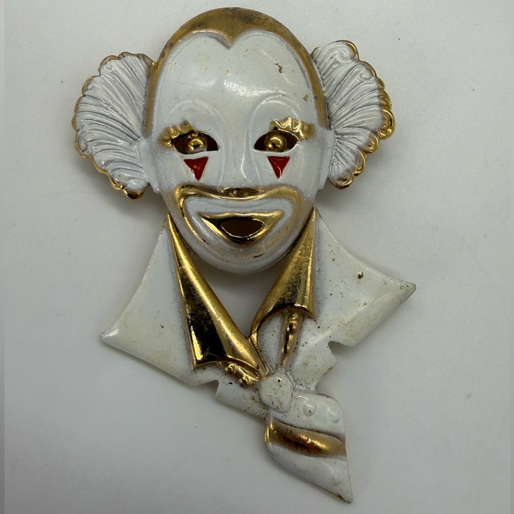 Vintage White Enamel Clown Mardi Gras Statement Retro Brooch Gold Tone Pin Gift